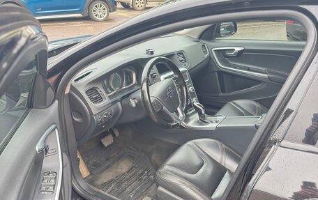 Volvo S60 Cross Country, 2015 год, 1 850 000 рублей, 7 фотография