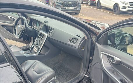 Volvo S60 Cross Country, 2015 год, 1 850 000 рублей, 9 фотография