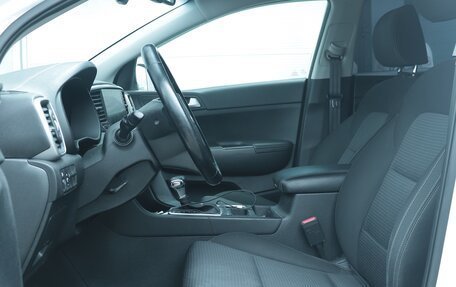KIA Sportage IV рестайлинг, 2020 год, 2 050 000 рублей, 6 фотография