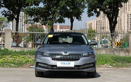 Skoda Superb III рестайлинг, 2026 год, 2 900 000 рублей, 2 фотография