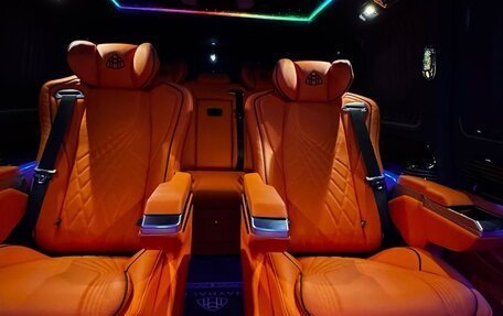 Mercedes-Benz V-Класс, 2024 год, 8 000 000 рублей, 15 фотография