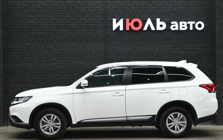 Mitsubishi Outlander III рестайлинг 3, 2021 год, 3 050 000 рублей, 9 фотография
