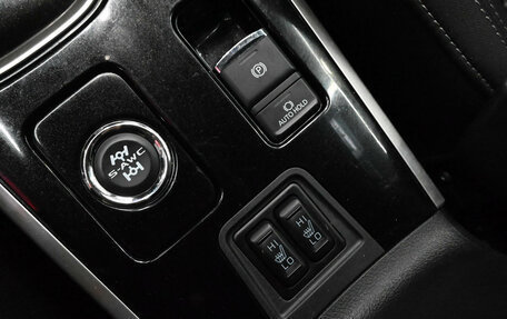 Mitsubishi Outlander III рестайлинг 3, 2021 год, 3 050 000 рублей, 17 фотография
