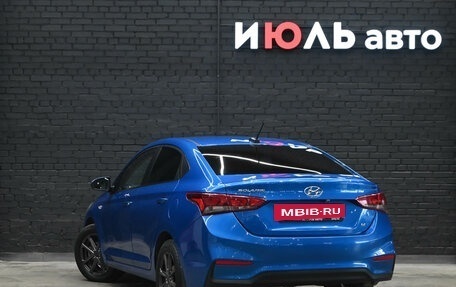 Hyundai Solaris II рестайлинг, 2017 год, 1 300 000 рублей, 5 фотография