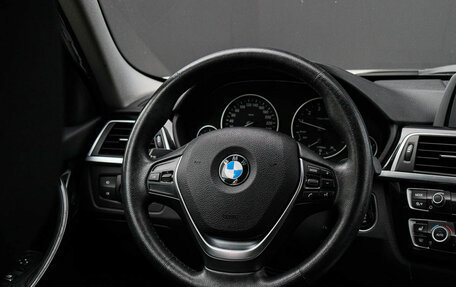 BMW 3 серия, 2017 год, 1 990 000 рублей, 12 фотография