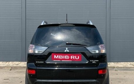 Mitsubishi Outlander III рестайлинг 3, 2007 год, 990 000 рублей, 8 фотография