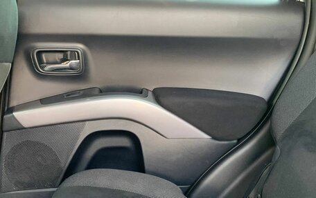 Mitsubishi Outlander III рестайлинг 3, 2007 год, 990 000 рублей, 18 фотография