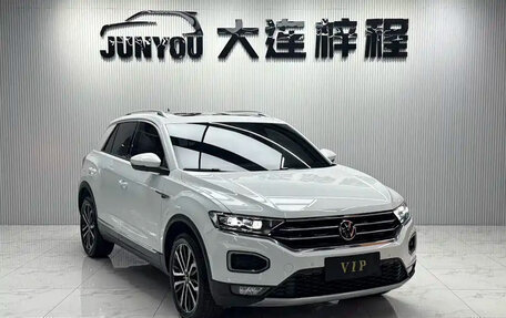 Volkswagen T-Roc I, 2022 год, 1 700 000 рублей, 3 фотография