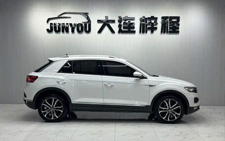 Volkswagen T-Roc I, 2022 год, 1 700 000 рублей, 8 фотография