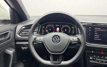 Volkswagen T-Roc I, 2022 год, 1 700 000 рублей, 9 фотография