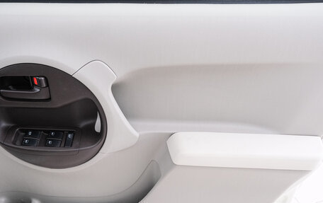 Toyota Passo III, 2013 год, 659 000 рублей, 18 фотография