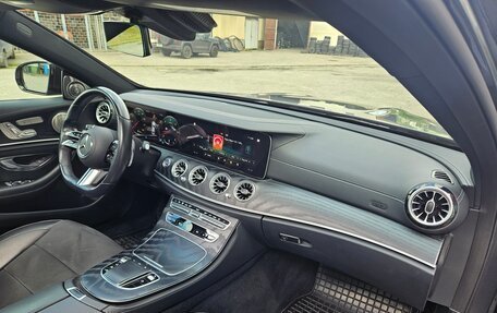 Mercedes-Benz E-Класс, 2021 год, 5 200 000 рублей, 15 фотография