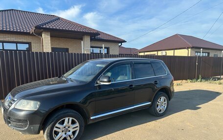 Volkswagen Touareg III, 2006 год, 820 000 рублей, 2 фотография