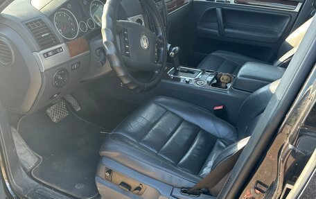 Volkswagen Touareg III, 2006 год, 820 000 рублей, 6 фотография