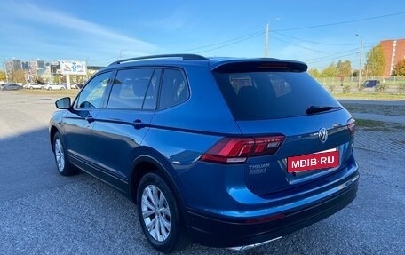 Volkswagen Tiguan II, 2018 год, 2 149 000 рублей, 4 фотография