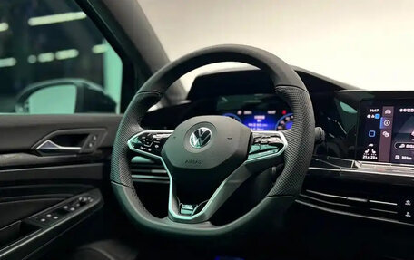 Volkswagen Golf VIII, 2022 год, 1 778 000 рублей, 15 фотография