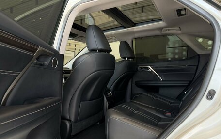 Lexus RX IV рестайлинг, 2019 год, 4 990 000 рублей, 24 фотография