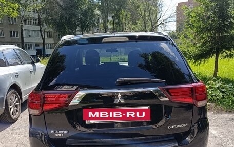Mitsubishi Outlander III рестайлинг 3, 2015 год, 1 480 000 рублей, 7 фотография