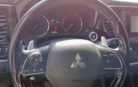 Mitsubishi Outlander III рестайлинг 3, 2015 год, 1 480 000 рублей, 22 фотография
