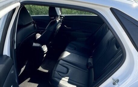 Hyundai Elantra, 2022 год, 1 700 000 рублей, 12 фотография