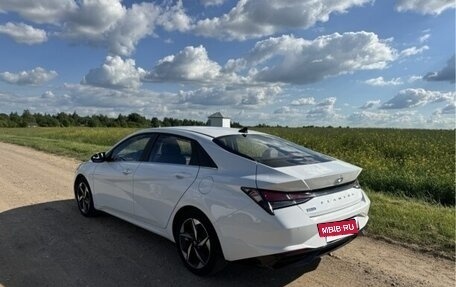 Hyundai Elantra, 2022 год, 1 700 000 рублей, 6 фотография