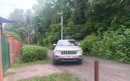 Jeep Grand Cherokee, 2011 год, 1 350 000 рублей, 2 фотография
