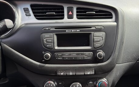 KIA cee'd III, 2013 год, 999 999 рублей, 23 фотография