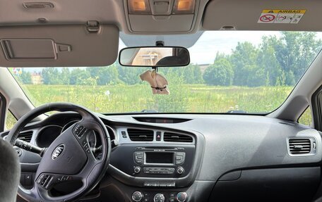 KIA cee'd III, 2013 год, 999 999 рублей, 34 фотография