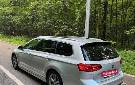 Volkswagen Passat B8 рестайлинг, 2021 год, 2 950 000 рублей, 5 фотография
