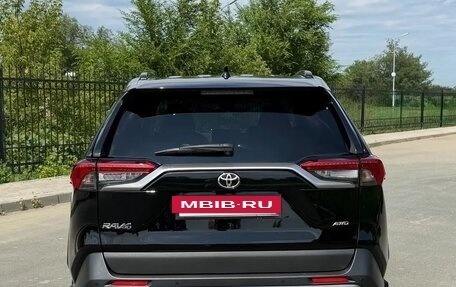 Toyota RAV4, 2019 год, 3 450 000 рублей, 3 фотография