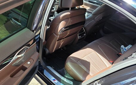 BMW 7 серия, 2018 год, 3 700 000 рублей, 14 фотография