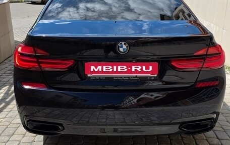 BMW 7 серия, 2018 год, 3 700 000 рублей, 10 фотография