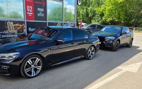 BMW 7 серия, 2018 год, 3 700 000 рублей, 19 фотография