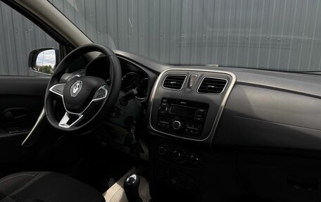 Renault Logan II, 2019 год, 1 195 000 рублей, 15 фотография