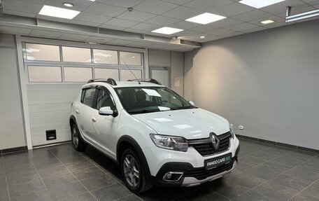 Renault Sandero II рестайлинг, 2019 год, 1 380 000 рублей, 3 фотография