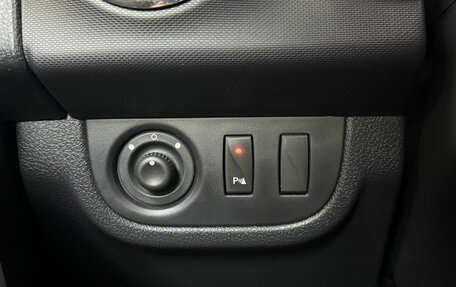 Renault Sandero II рестайлинг, 2019 год, 1 380 000 рублей, 13 фотография