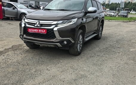 Mitsubishi Pajero Sport III рестайлинг, 2019 год, 3 750 000 рублей, 1 фотография