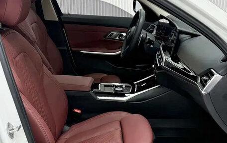 BMW 3 серия, 2023 год, 2 925 000 рублей, 10 фотография