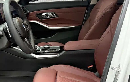 BMW 3 серия, 2023 год, 2 925 000 рублей, 9 фотография