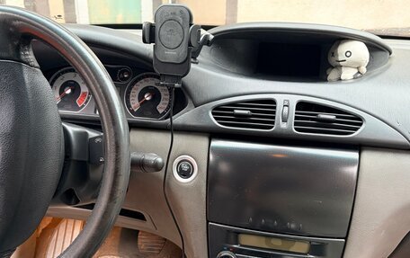 Renault Laguna II, 2001 год, 330 000 рублей, 13 фотография