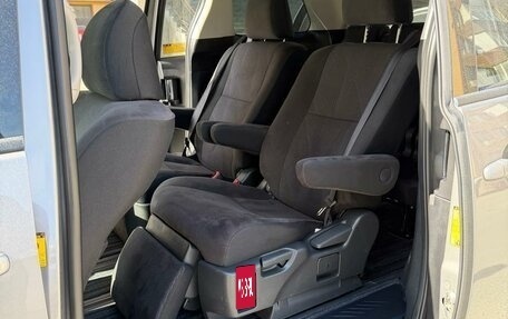 Toyota Estima III рестайлинг -2, 2014 год, 1 750 000 рублей, 6 фотография