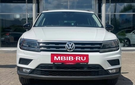 Volkswagen Tiguan II, 2019 год, 2 590 000 рублей, 3 фотография
