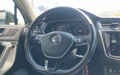 Volkswagen Tiguan II, 2019 год, 2 590 000 рублей, 23 фотография