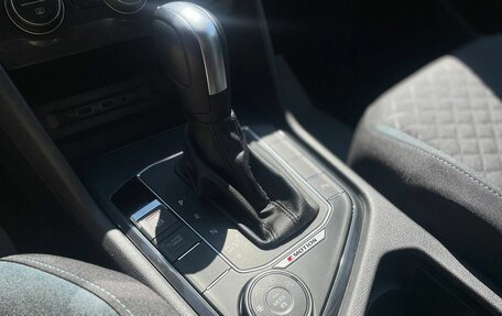 Volkswagen Tiguan II, 2019 год, 2 590 000 рублей, 15 фотография