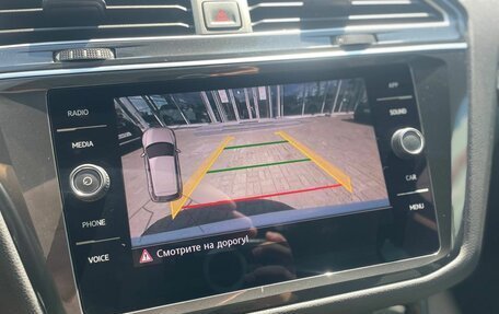 Volkswagen Tiguan II, 2019 год, 2 590 000 рублей, 17 фотография