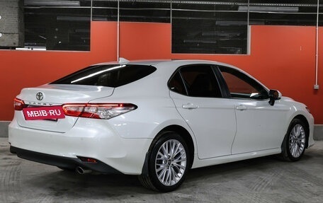 Toyota Camry, 2021 год, 2 849 000 рублей, 6 фотография