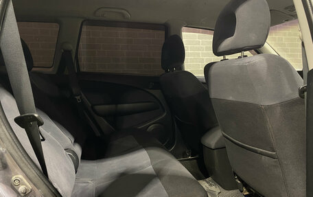 Mitsubishi Outlander III рестайлинг 3, 2008 год, 700 000 рублей, 11 фотография