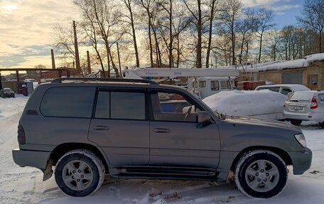 Toyota Land Cruiser 100 рестайлинг 2, 2001 год, 1 650 000 рублей, 5 фотография