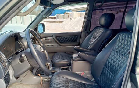 Toyota Land Cruiser 100 рестайлинг 2, 2001 год, 1 650 000 рублей, 10 фотография