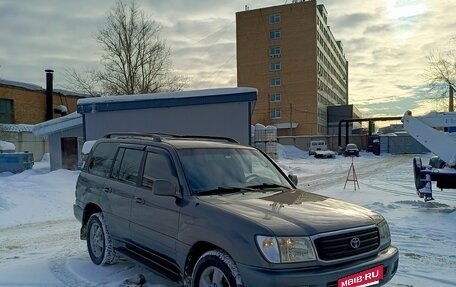 Toyota Land Cruiser 100 рестайлинг 2, 2001 год, 1 650 000 рублей, 9 фотография